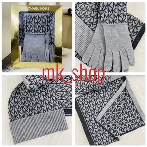 Michael Kors Logo Hat Gloves & Scarf Gift Set